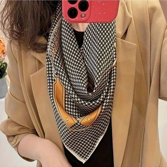 Chic Boho Houndstooth Scarf Black And Beige - Picture 6 of 13